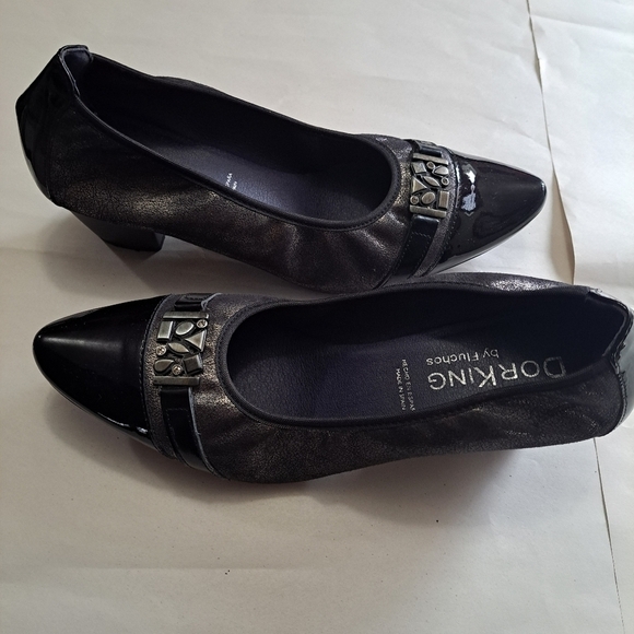 Docking By Fluchos   Black Pump With Embellishments - Picture 6 of 11